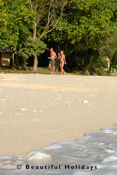 couple enjoying a beach honeymoon in vanuatu