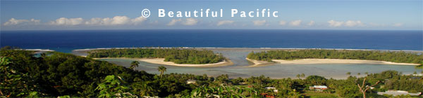 kayaks at muri beach rarotonga