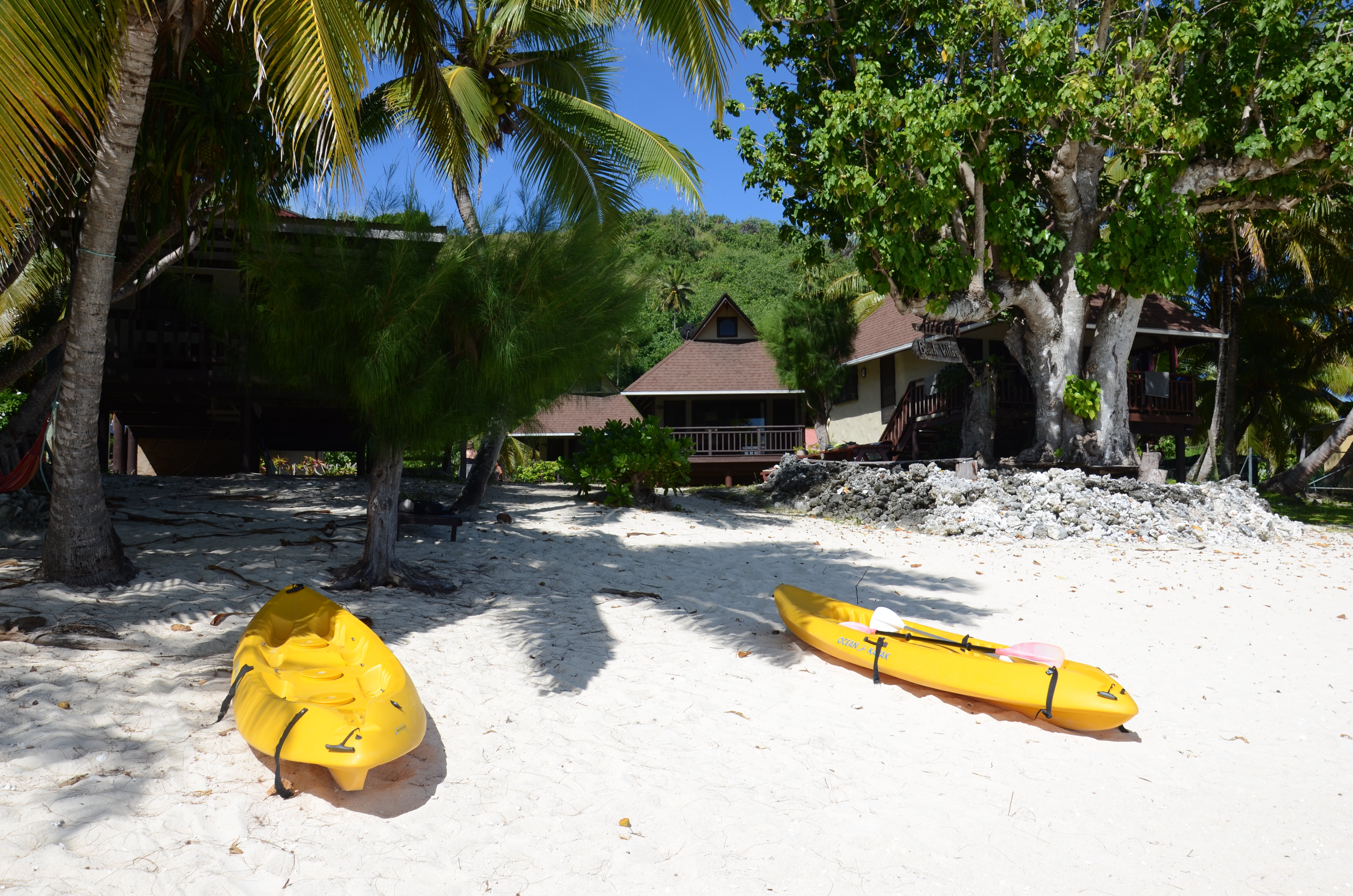 prime beach location at a cook islands hotel