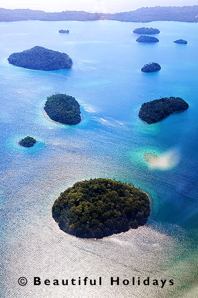 snorkelling in the solomon islands